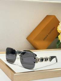 Picture of Louis Vuitton Sunglasses _SKUfw80535272fw
